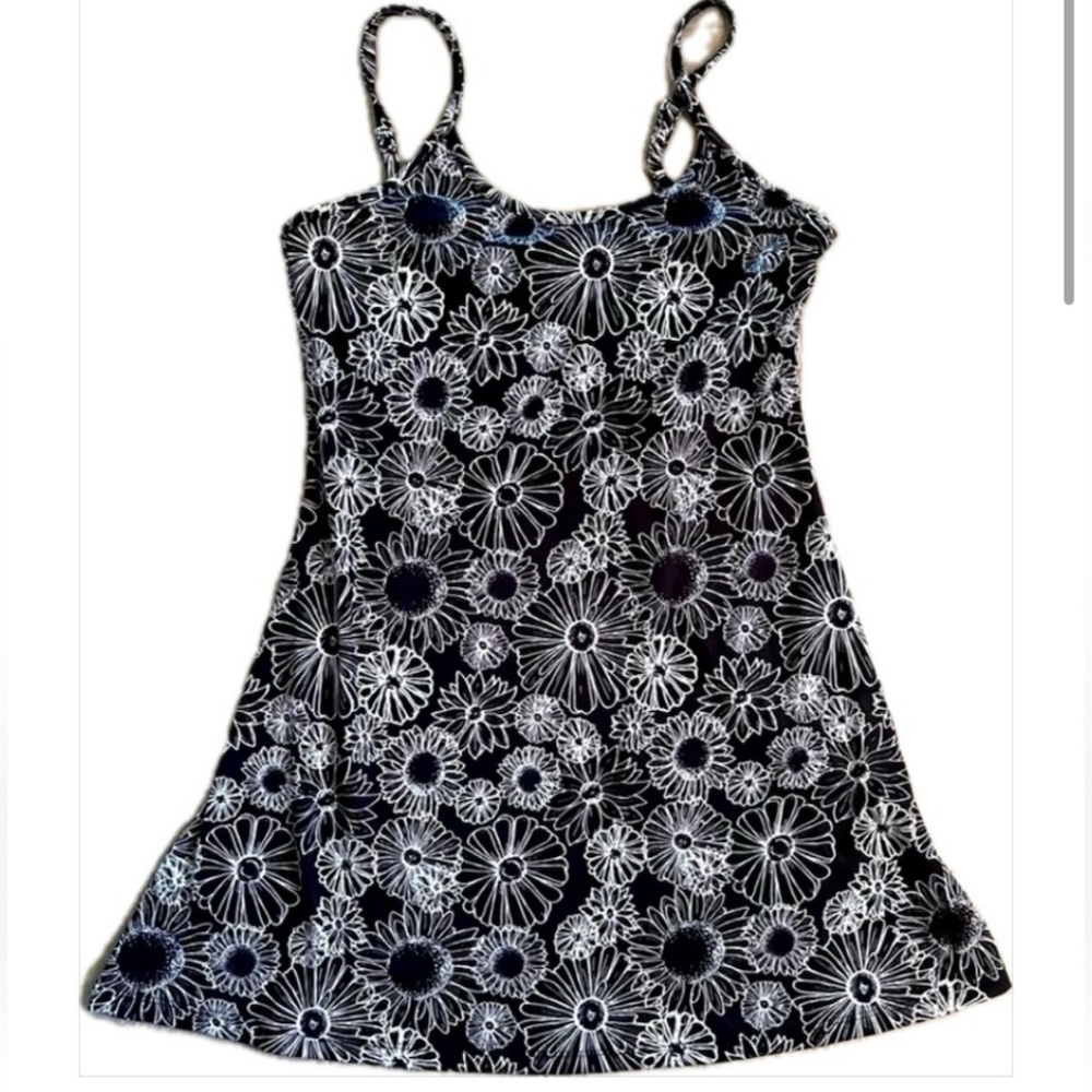 S O Sundress Black with White Floral EUC
Sz S